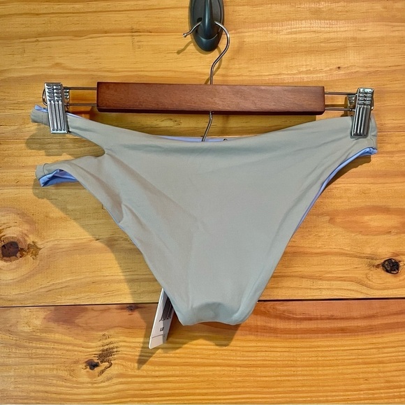 L*SPACE Breakers Reversible Cutout Bikini Bottom Grey Periwinkle Blue Small NWT - Picture 2 of 8